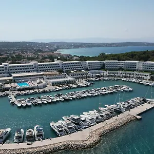 altin-yunus-resort-thermal-hotel.aegeanhotels.net/